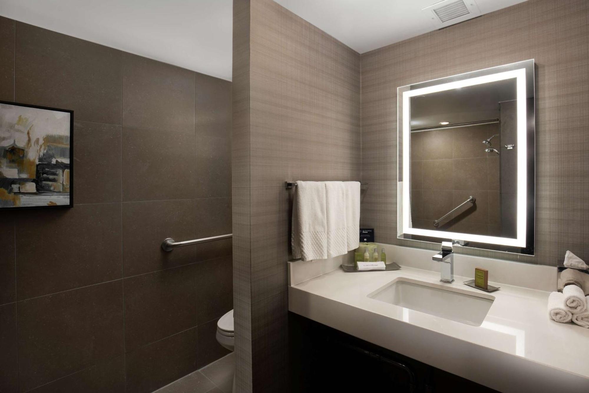 ดับเบิ้ลทรี โฮเต็ล มอนโรเวีย พาซาเดนา แอเรีย Hotel ภายนอก รูปภาพ